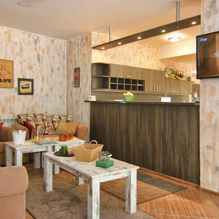 Eco House Kitana 3*