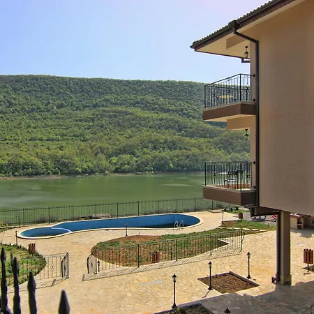 Eco House Kitana Affittacamere 3*