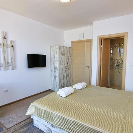 Eco House Kitana Affittacamere
